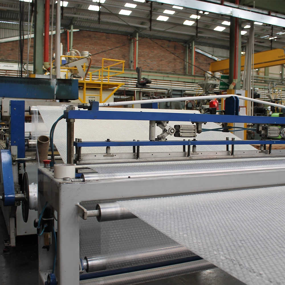 Proceso de Extrusión de láminas rígidas en Riduco